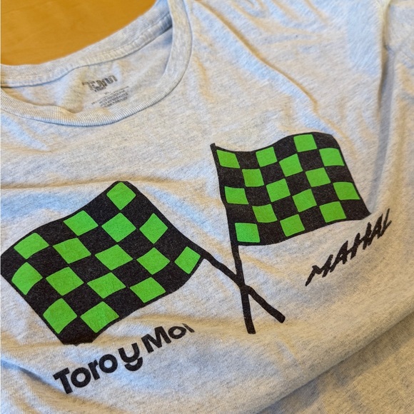 Toro y Moi Mahal Tee - Picture 2 of 3